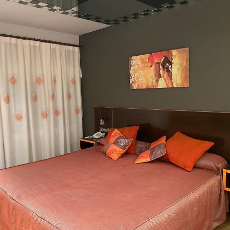 Hotel La Union ウマネス・デ・マドリード エクステリア 写真