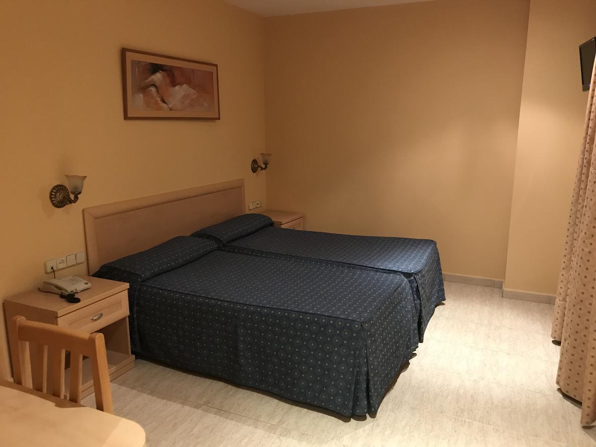 Hotel La Union ウマネス・デ・マドリード エクステリア 写真