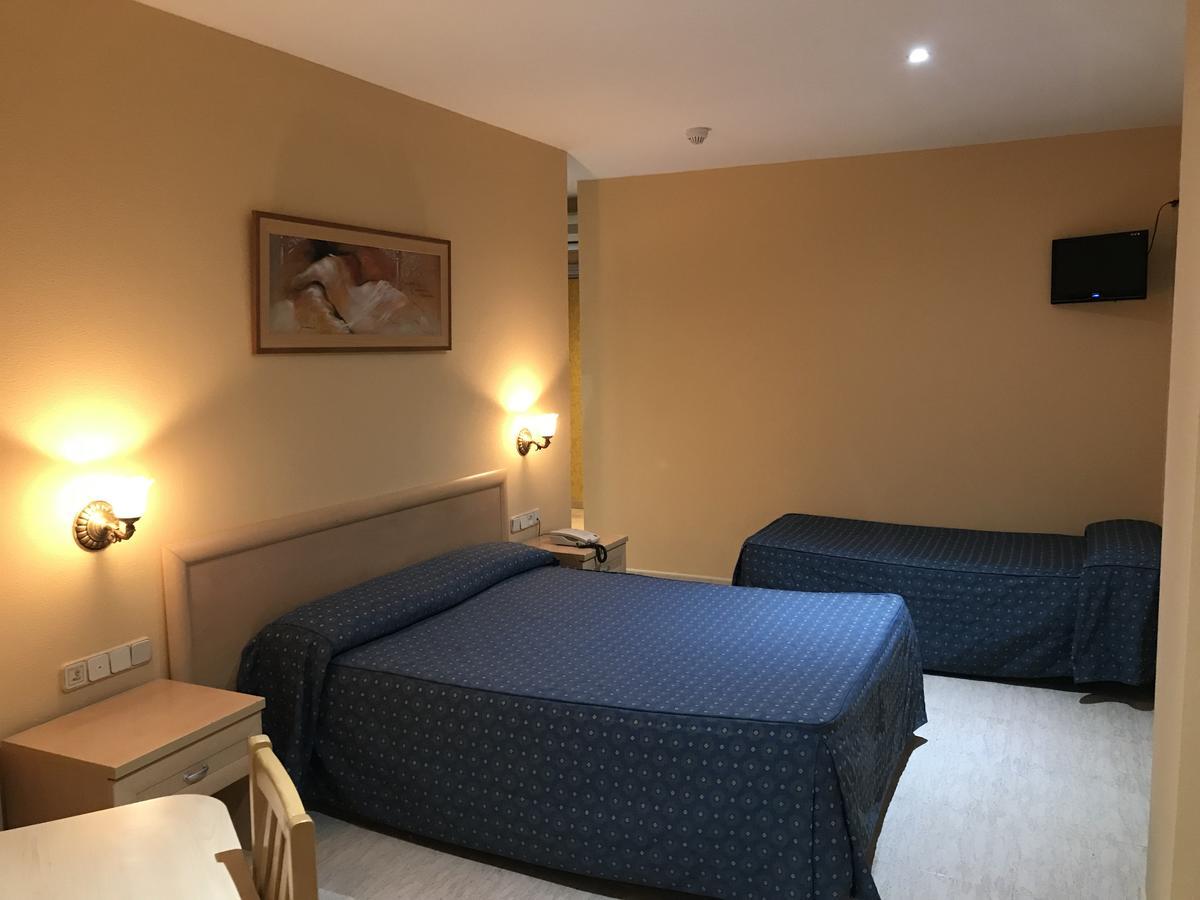 Hotel La Union ウマネス・デ・マドリード エクステリア 写真